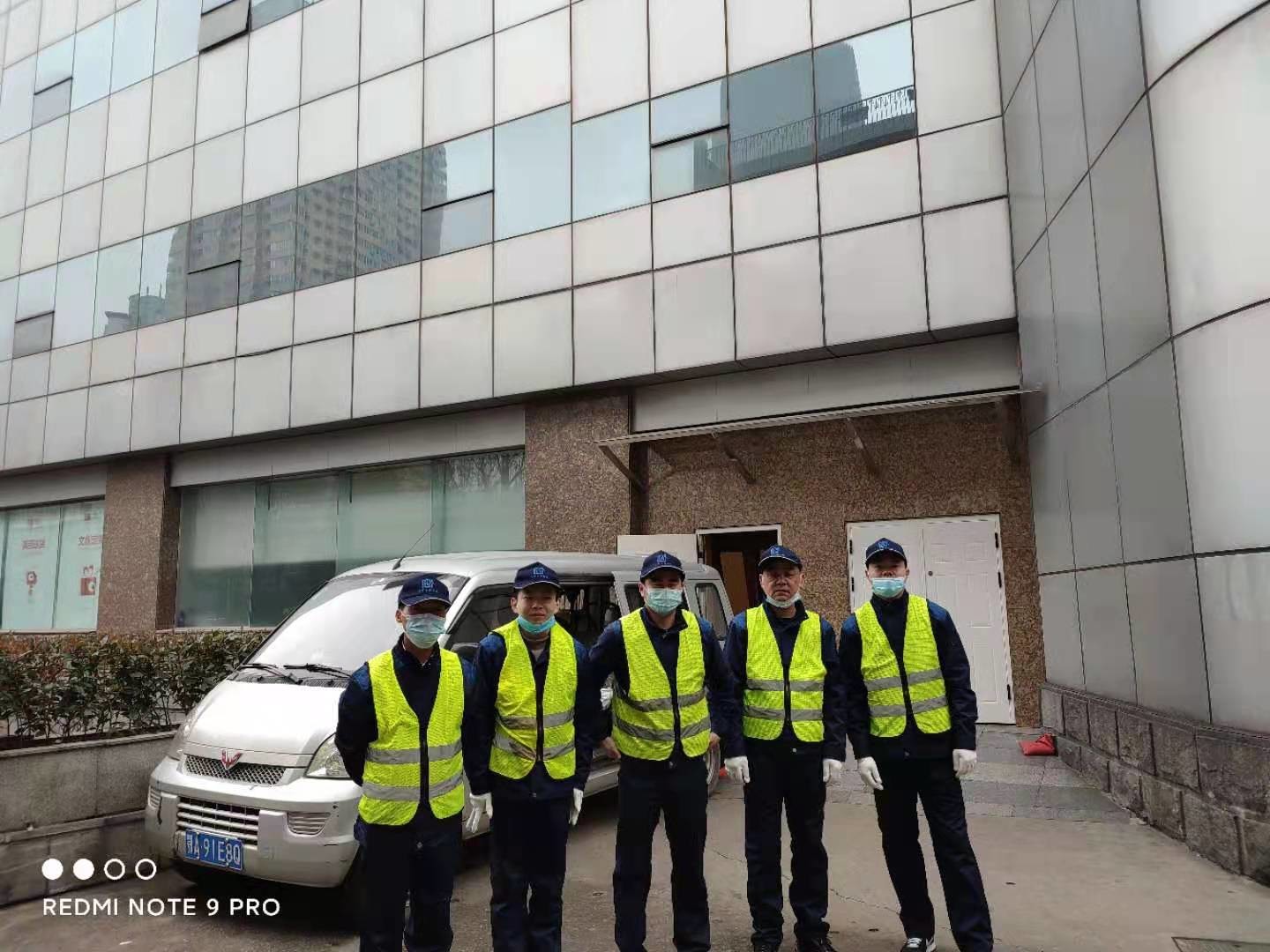 水箱清洗還是要找專業公司！