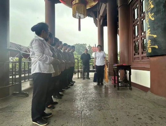 精密工具操作指南·匠心服務心法——保潔專項培訓雙軌賦能